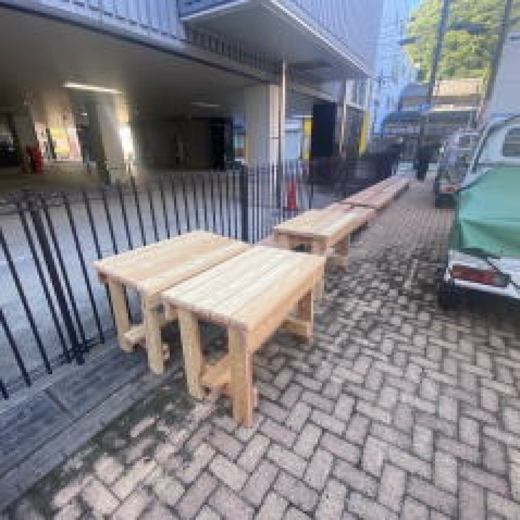 丹鶴商店街　椅子・テーブル・１