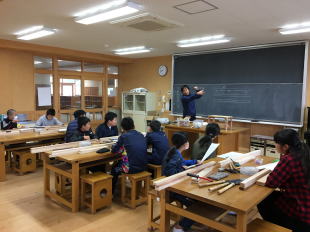 大工さんによる道具の説明・１