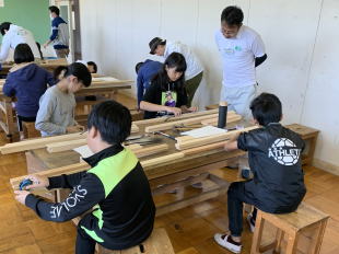 児童による製作風景・１